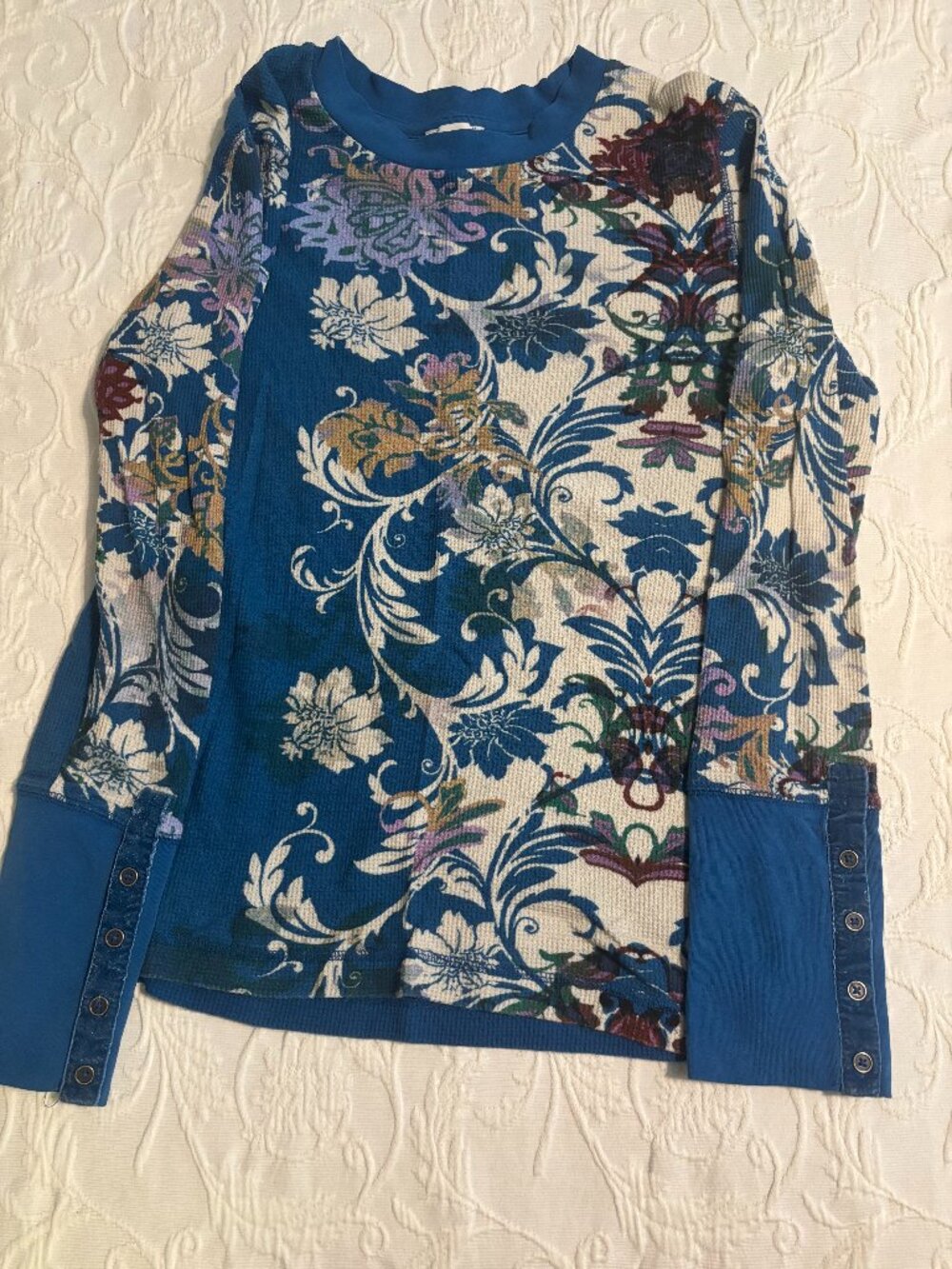 Sundance waffle blue floral shirt - Size Small